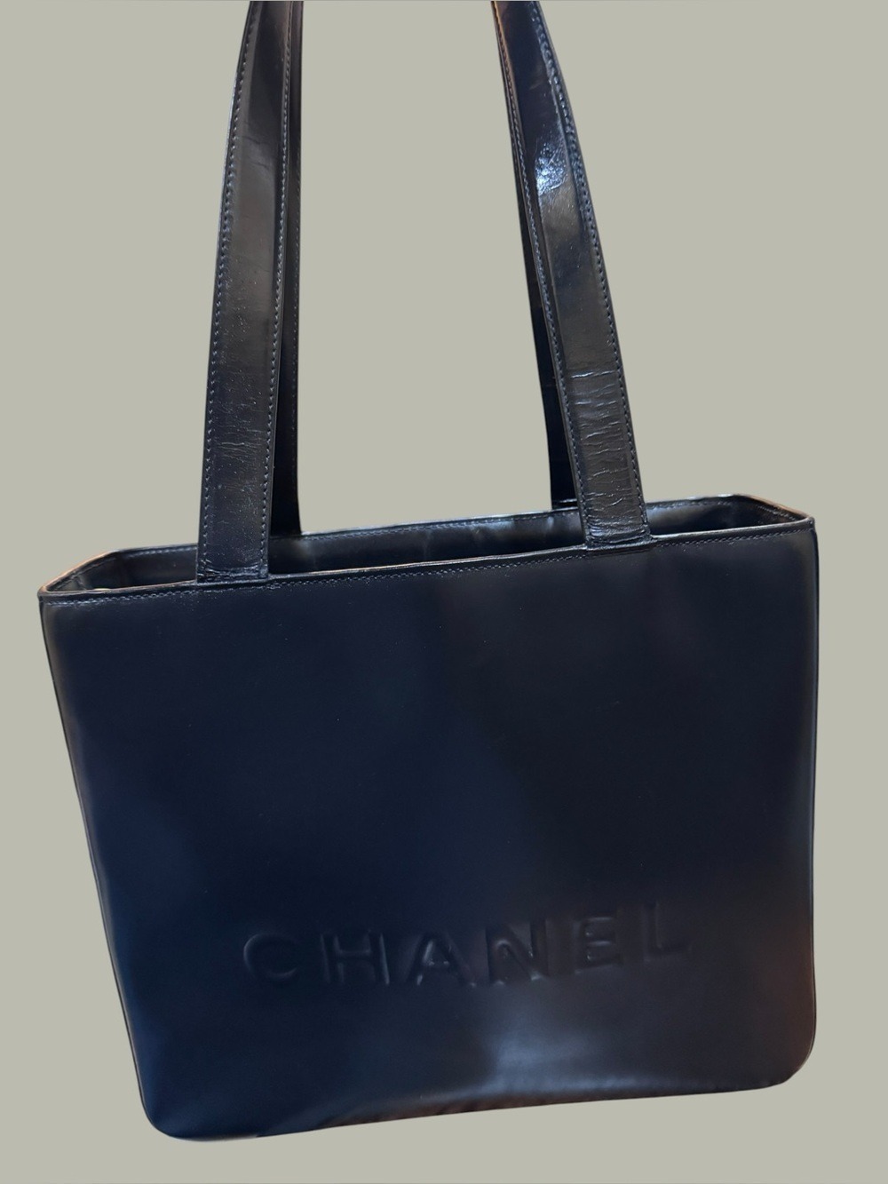 Chanel Fourre-Tout Tote Patent Leather - Picture 4 of 17